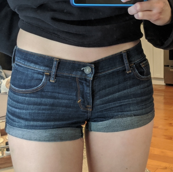 Abercrombie & Fitch denim shorts - Picture 3 of 3
